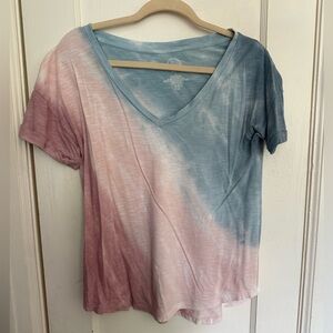 Maurices 24/7 Pink/Blue Tie-Dye V-Neck Women’s Top. Great condition, size M